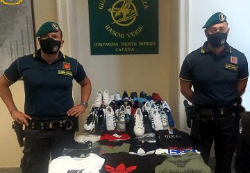 Catania: sequestrata una mazza da baseball e numerosi articoli contraffatti a &laquo;fera o luni&raquo;