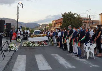 Trecastagni, celebrati i funerali di Vanessa Zappalà, vittima di femminicidio