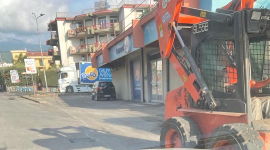 Giarre, raccolta cenere a rilento. Privilegiati spazi privati e condomini alle strade?