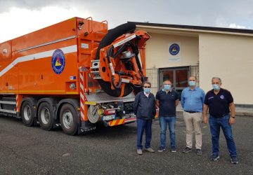 Srr "Catania Nord", consegnato un mezzo speciale per la pulizia delle caditoie