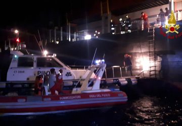 Catania, incendio su nave cargo battente bandiera Liberiana