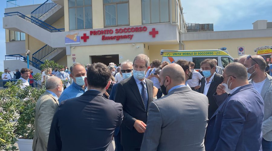 Giarre, ecco il nuovo pronto soccorso. Musumeci: «Restituiamo ciò che la politica disattenta aveva tolto alla comunità» VIDEO