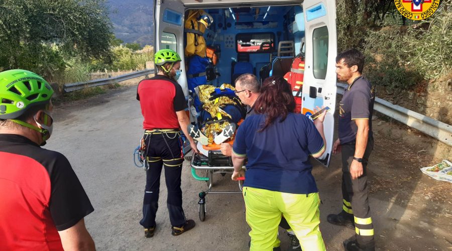 Cade e si infortuna alle Gurne dell’Alcantara: soccorsa escursionista