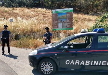 Mineo, picchia la compagna in auto e fugge via a piedi:  arrestato