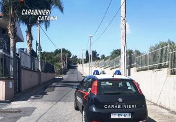 Catania, picchia la moglie ma i Carabinieri lo arrestano