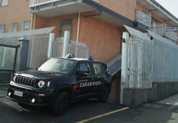 Maletto, la truffa "viaggia" sul telefono: due denunciati