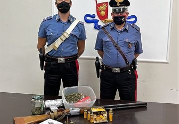 Biancavilla, nascondeva droga e munizioni in casa: denunciato