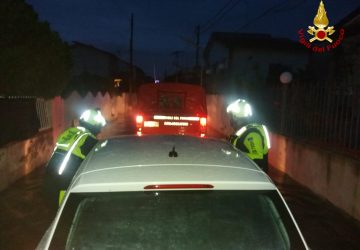 Catania, Vigili del fuoco salvano una coppia a Vaccarizzo