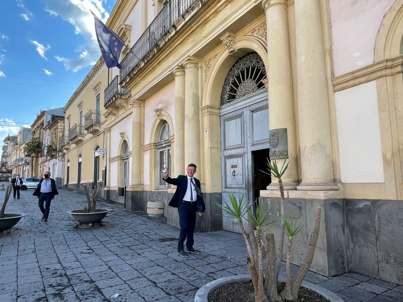 Giarre, Leo Cantarella proclamato sindaco: “Non posso deludere i cittadini” VIDEO