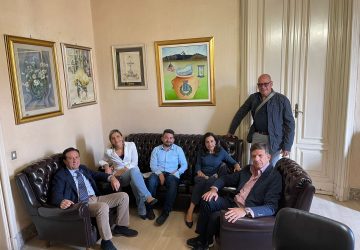 Giarre, primo giorno di lavoro al Comune per il neo sindaco Cantarella VIDEO