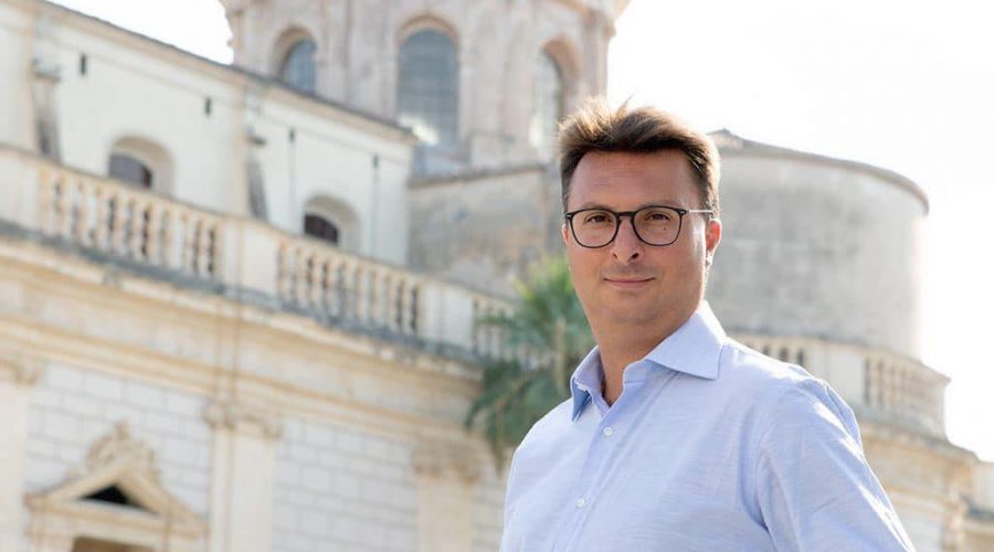 Il consigliere comunale giarrese Santo Primavera diventa deputato regionale. Decade Salvo Giuffrida