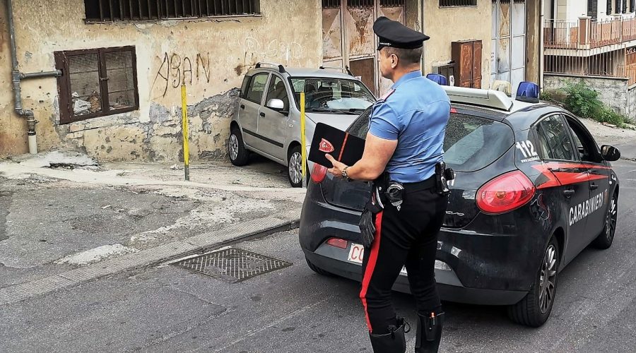 Catania, picchia ancora una volta i genitori invalidi: arrestato