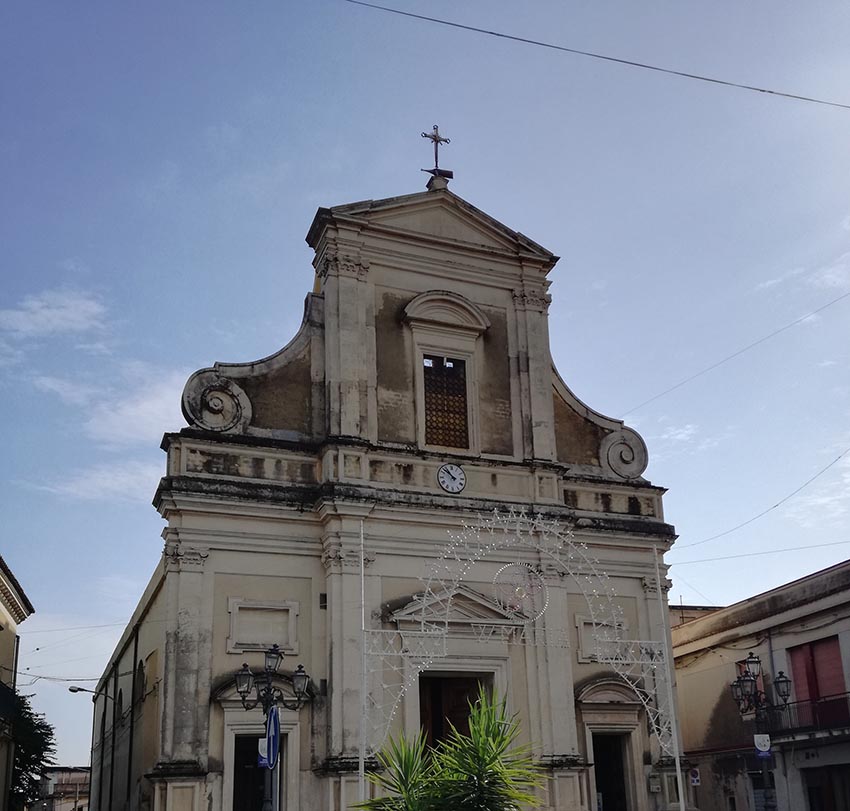 La chiesa madre di Macchia di Giarre festeggia 50 anni di dedicazione, ma non solo