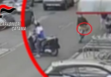 Arrestati due ladri maldestri: presi in casa dopo la fuga VIDEO