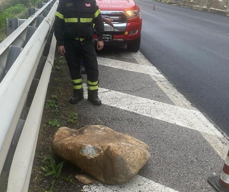 Allerta rossa, chiusa l’A18 Messina Catania