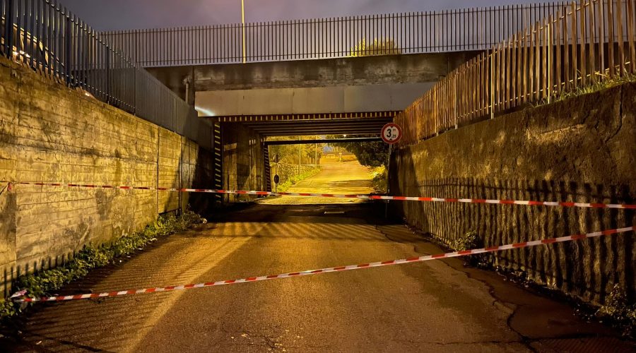 Giarre, mezzo pesante urta col sottoponte di via Almirante