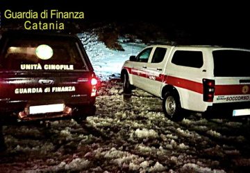 Etna, escursionista scivola in un canalone. Intervento del Soccorso Alpino