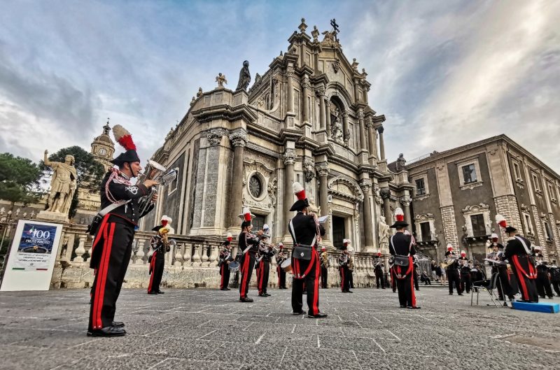 Catania: omaggiato il Milite Ignoto nel centenario della traslazione con un concerto della Fanfara dei Carabinieri