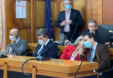 Giarre, super maggioranza in Consiglio per Cantarella. In aula scompare Citt&agrave; Viva