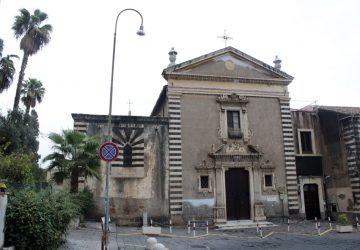 Catania, chiesa di Santa Maria di Gesù, scrigno di splendide opere e sculture
