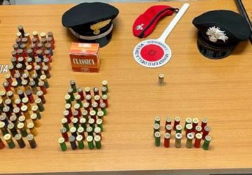 Grammichele, fucili e munizioni a portata di mano: denunciata