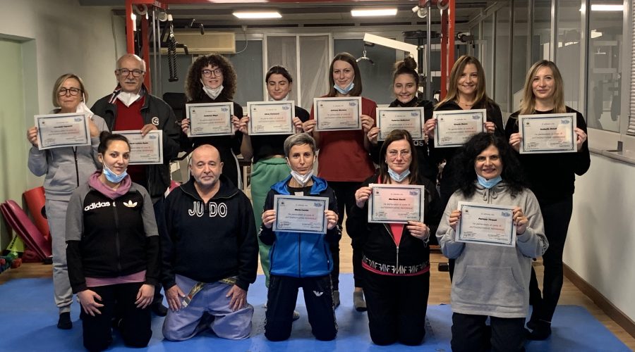 Riposto, concluso il corso antiaggressione femminile della Lni