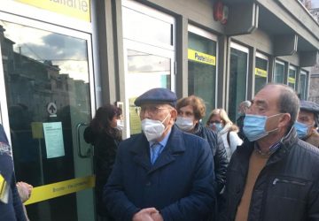 Ennesima fila alle Poste e scoppia la protesta a Bronte