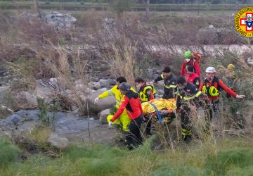Tragedia a Giardini Naxos, corpo senza vita di un motociclista acese trovato nel greto dell'Alcantara