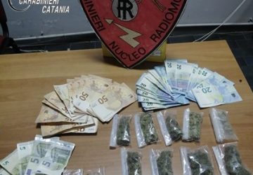 Spacciatori in piena attivit&agrave; in centro: fermato un 21enne