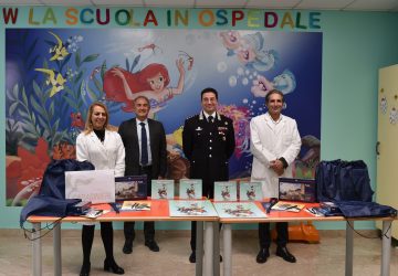 La solidariet&agrave; dell&rsquo;Arma dei Carabinieri: auguri e doni ai piccoli degenti dell'ospedale Garibaldi Nesima
