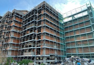 Alloggi incompiuti di via Trieste, interdittiva antimafia all'impresa. Si fermano i cantieri