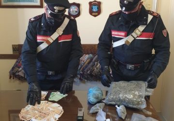 Taormina, deteneva in casa oltre un chilogrammo di marijuana e dosi di cocaina, arrestato un 34enne