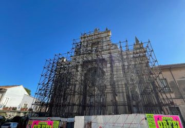 San Leonardello, sopralluogo nella chiesa inagibile della frazione: "Progetto per riaprire l'edificio sacro"