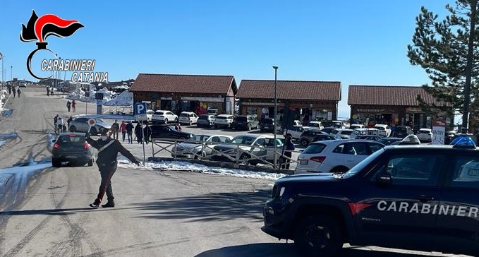 Controlli al “Rifugio Sapienza”: verifiche green pass e possesso delle catene da neve