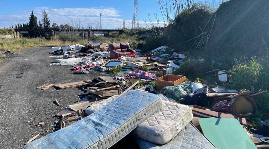 Giarre, crescono le discariche. Comune e Igm avviano censimento: bonificata un’area