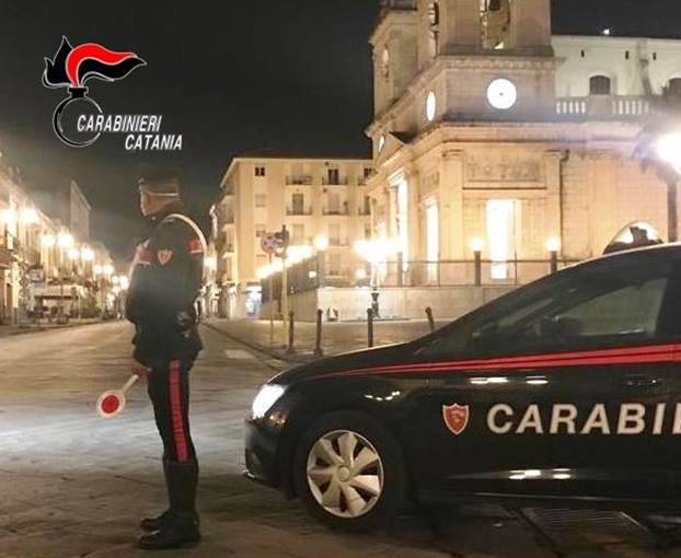 Giarre, notte movimentata in corso Sicilia: arrestato per resistenza a pubblico ufficiale