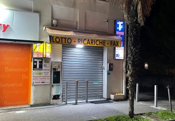 Riposto, tentata rapina alla tabaccheria di via Mattarella