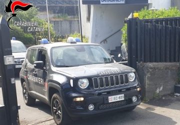 Rissa tra vicini di casa per un secchio d&rsquo;acqua: in 5 ai domiciliari
