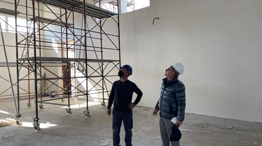 Riposto, in fase di completamento restyling palestra Galileo Galilei