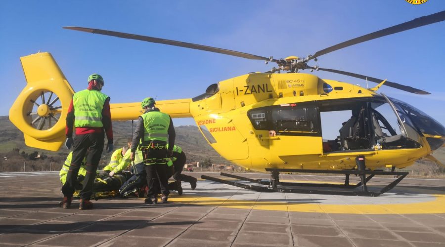 Operaio forestale si infortuna sull’Etna: intervento del soccorso alpino e dell’elisoccorso