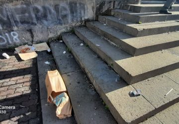 Mascali, piazza Dante meta di incivili e vandali