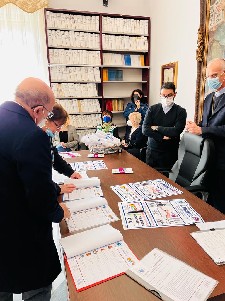 Acireale, Comune Riposto aderisce al protocollo del Vescovo contro la violenza di genere