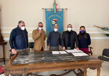 Riposto, siglata convenzione Comune-Compagnia teatrale Jonica
