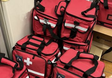 Giarre, l&rsquo;associazione Daniele Samperisi Onlus dona venti borse mediche per il popolo ucraino