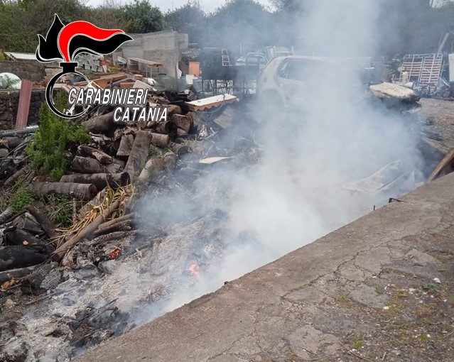 Sequestrata una discarica abusiva di rifiuti