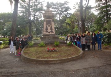 Riposto, studenti si prendono cura di villa Pantano