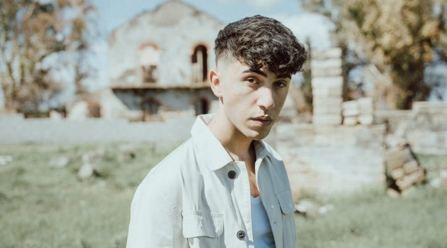 Giovedì il cantante Berna su Italia 1