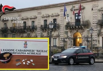 Acireale, beccato nel tragitto per una consegna di droga: arrestato