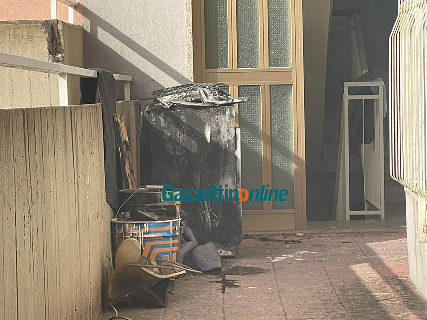 Giarre, incendio in un’abitazione di via Silvio Pellico