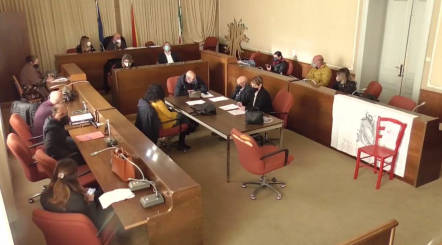 Consiglio comunale di Mascali: imperversa la polemica tra la consigliera Finocchiaro e il sindaco Messina